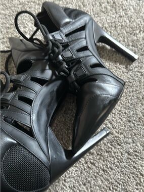 Rare Authentic Louis Vuitton black ties sneaker heel pump